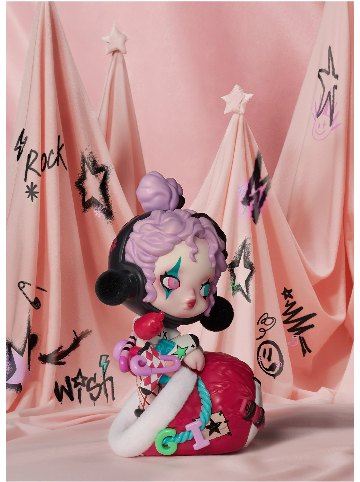 SKULLPANDA The Stocking Surprise Figure - Image 13